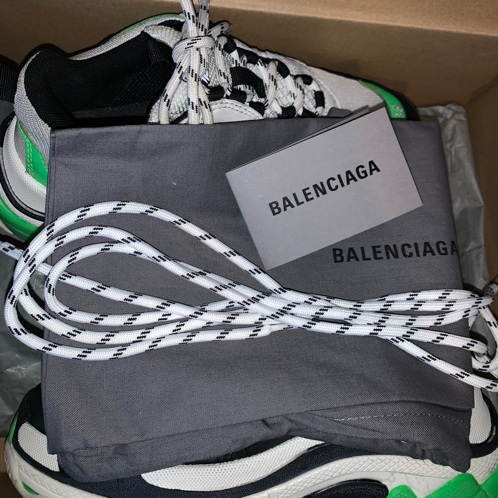 Triple S Balenciaga authentic